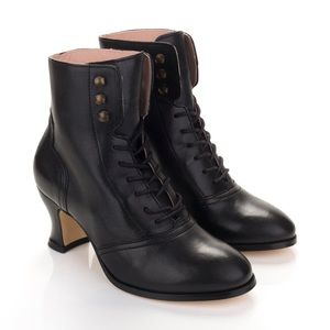Miss L Fire Black Alexa Boots US 9 (40)